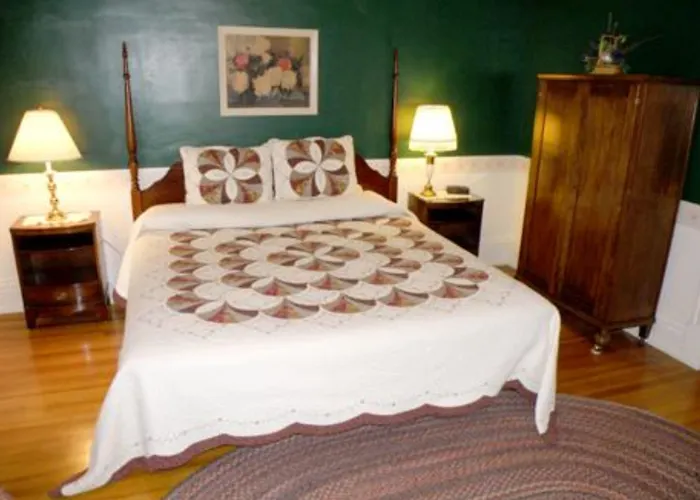 Mansion House 3*